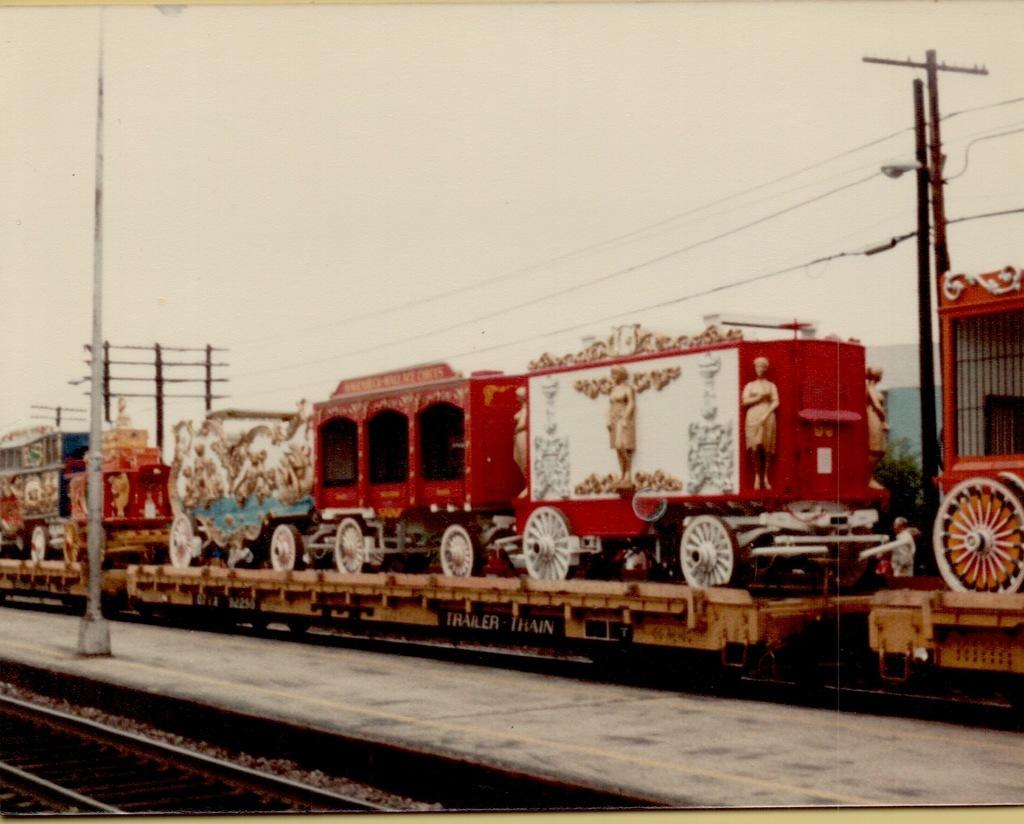 Circus Train Thru Park Ridge 1981-7