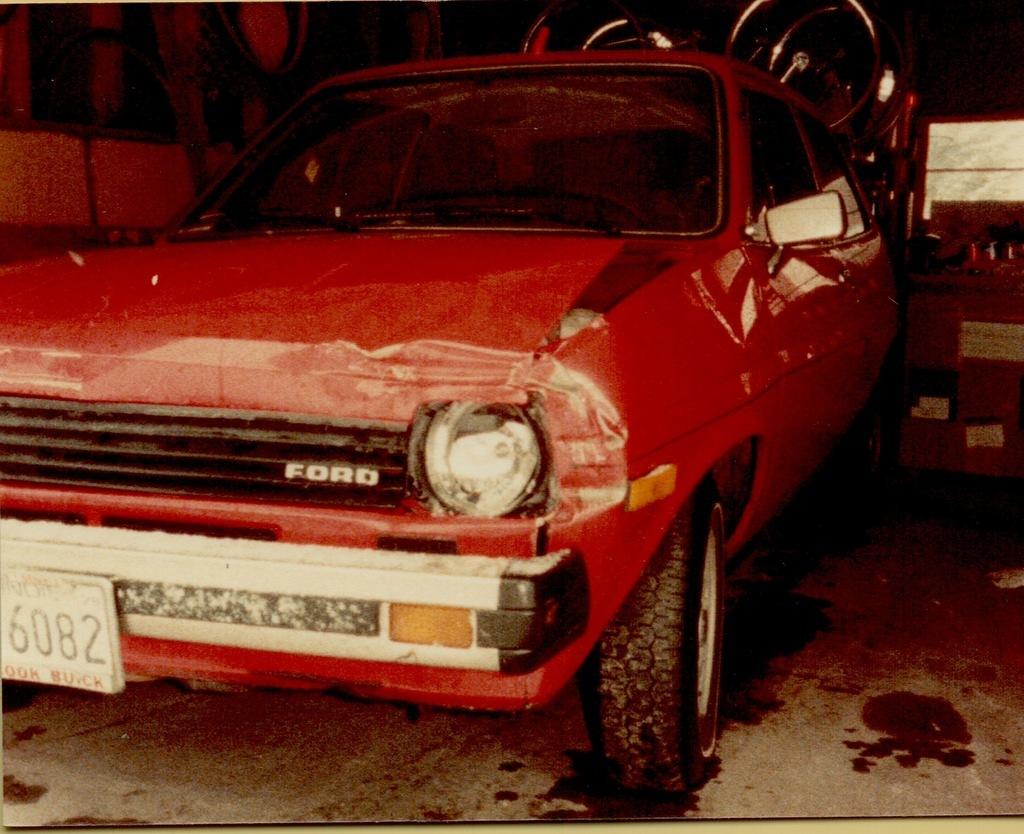 Damaged '79 Ford Fiesta 1983-3