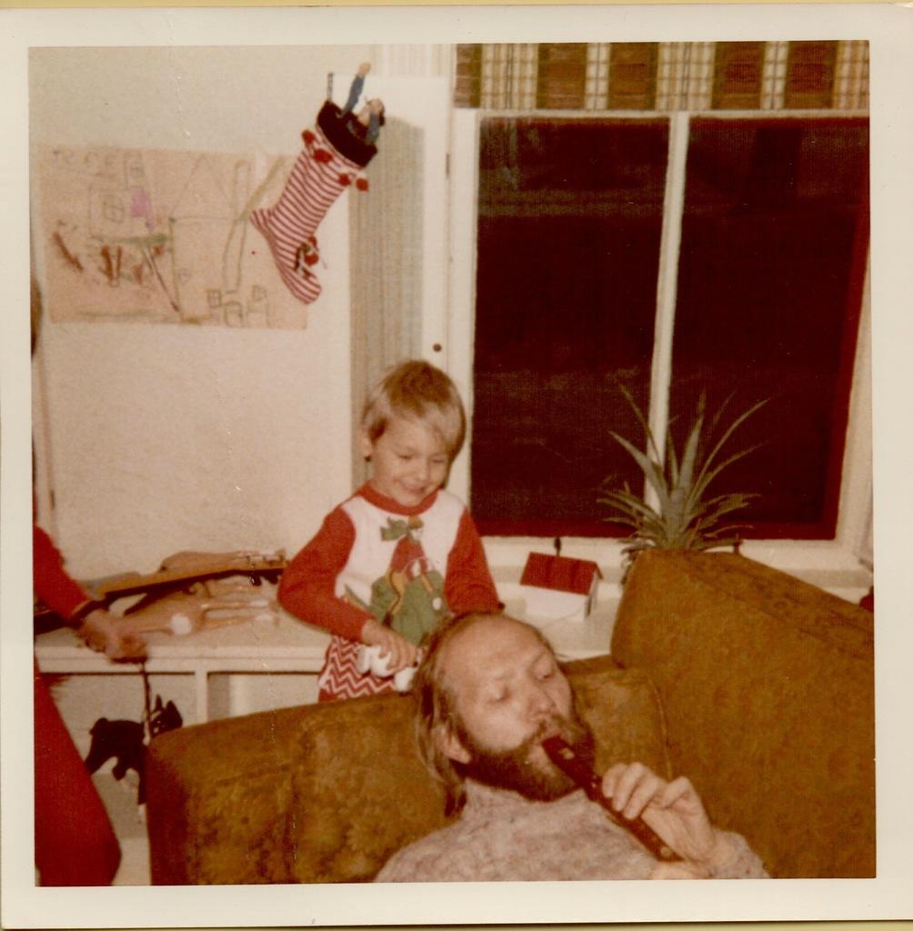 Elm Street Christmas 1973-11