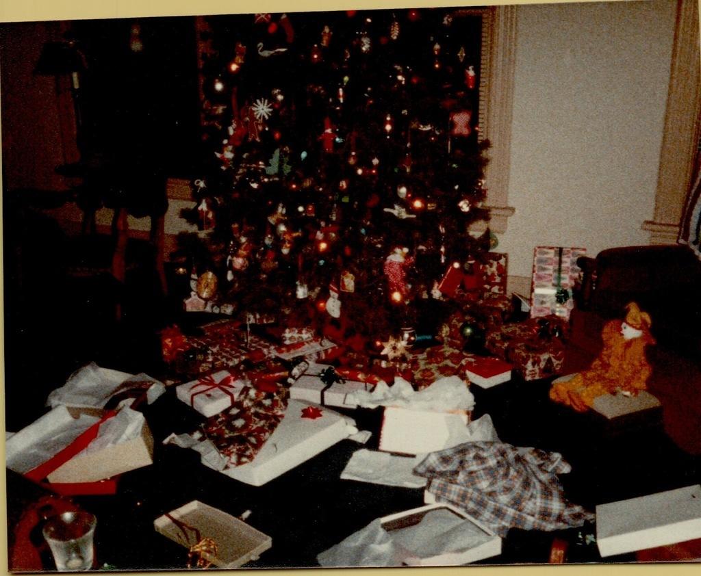 Elm Street Christmas 1983 