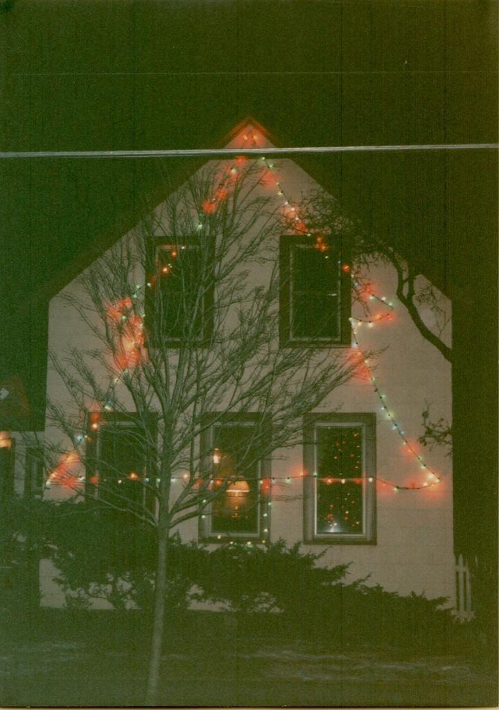 Elm Street Christmas 1998-3