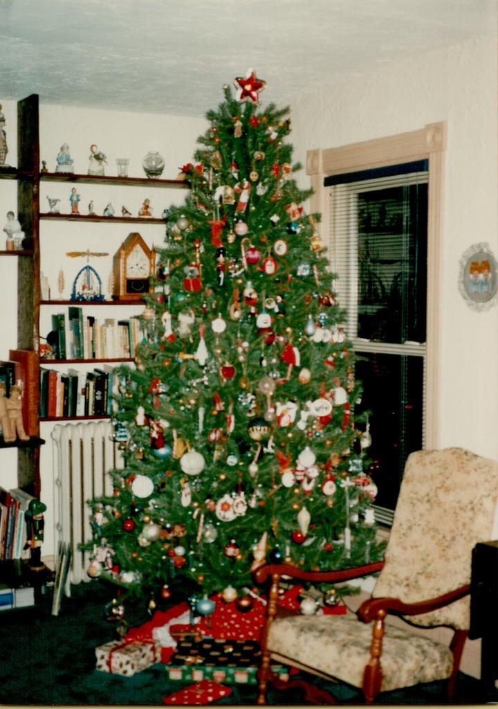 Elm Street Christmas 1998-6