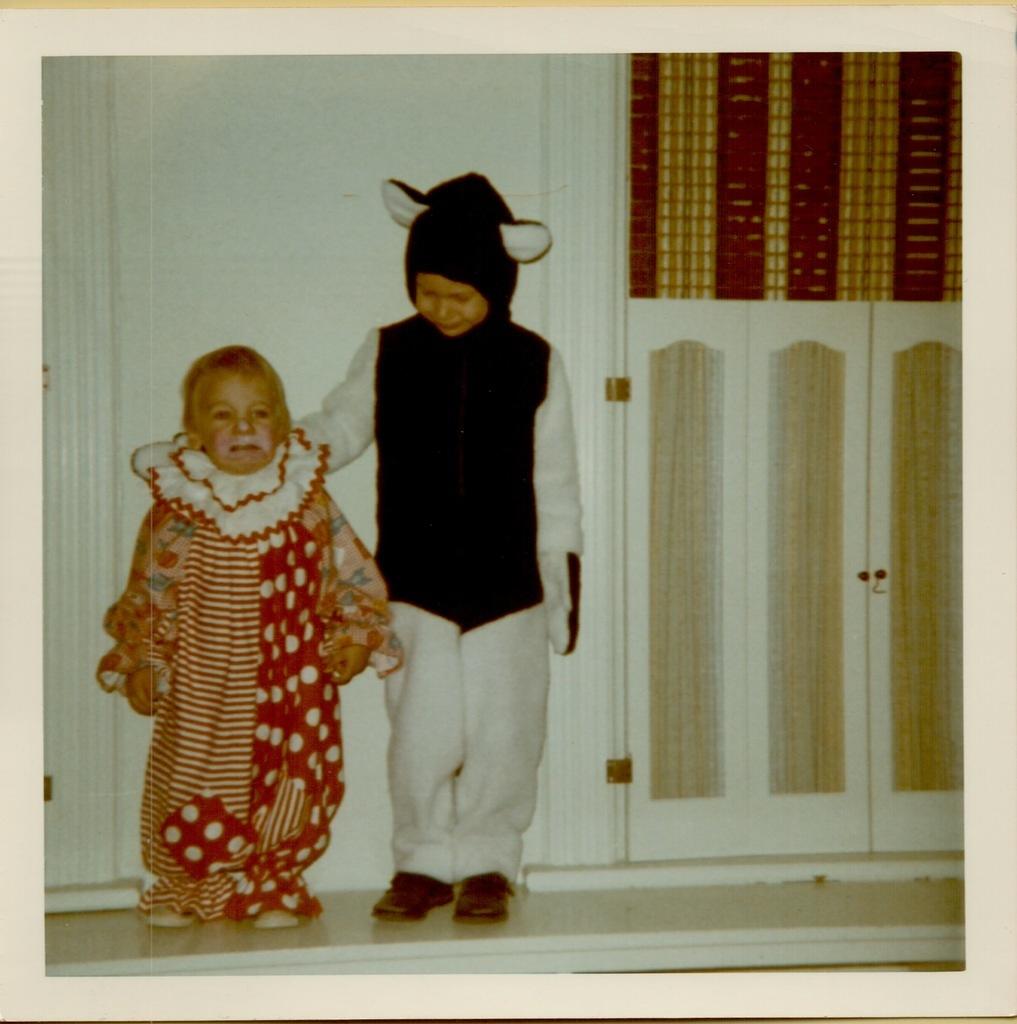 Tim & Jeff Musa Halloween 1971-3